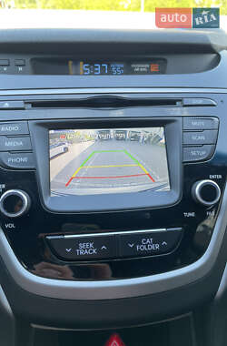 Седан Hyundai Elantra 2014 в 