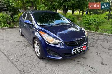 Седан Hyundai Elantra 2013 в 
