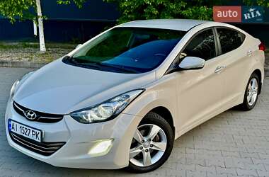Седан Hyundai Elantra 2012 в Киеве