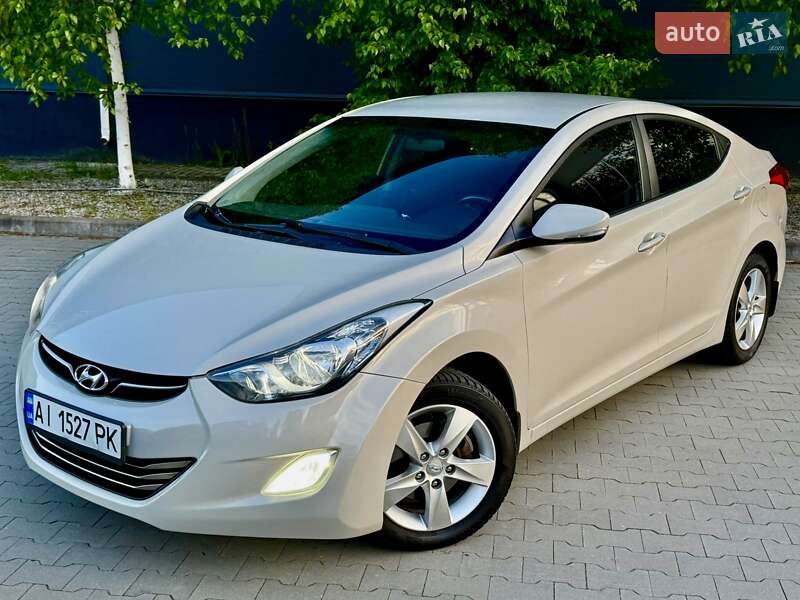 Седан Hyundai Elantra 2012 в 