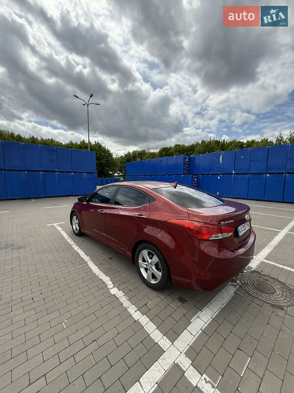 Седан Hyundai Elantra 2013 в Борисполе