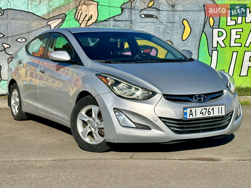 Седан Hyundai Elantra 2015 в 