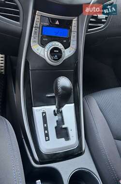 Седан Hyundai Elantra 2012 в 