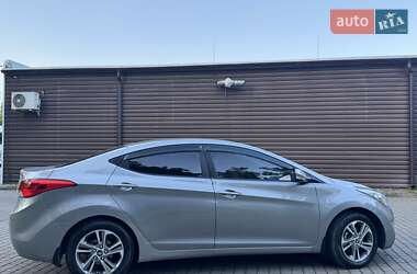 Седан Hyundai Elantra 2012 в 