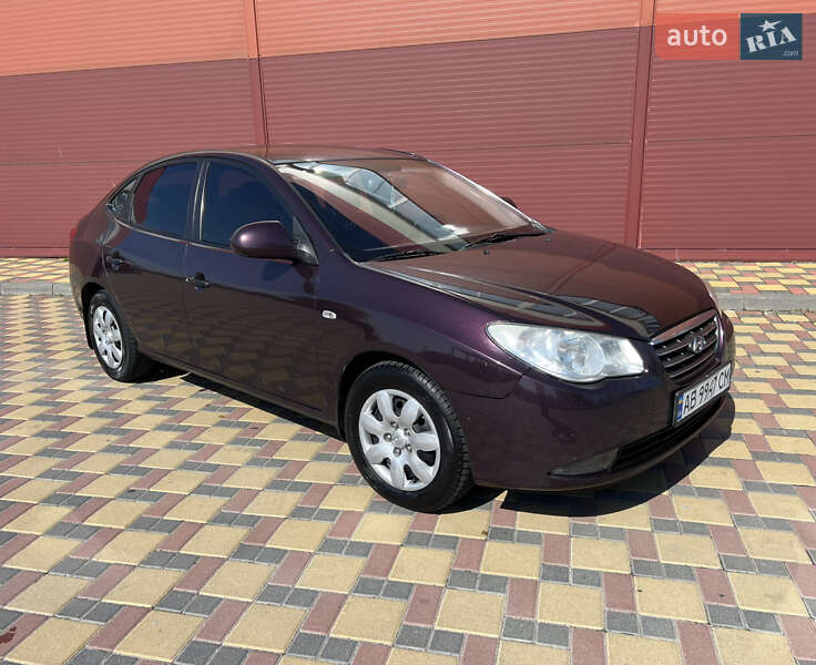 Седан Hyundai Elantra 2008 в 