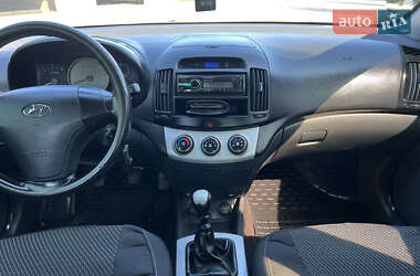Седан Hyundai Elantra 2008 в 
