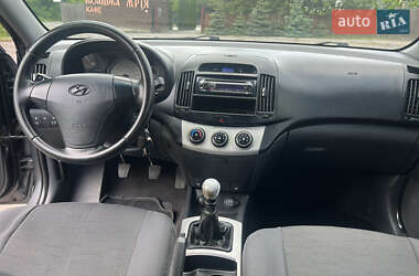 Седан Hyundai Elantra 2008 в 