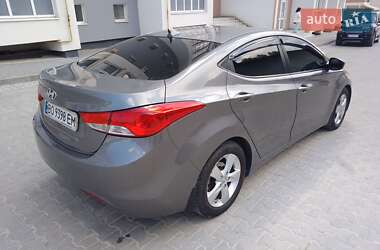 Седан Hyundai Elantra 2013 в 