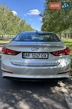 Седан Hyundai Elantra 2016 в 