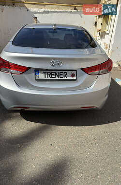 Седан Hyundai Elantra 2011 в 