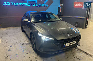 Седан Hyundai Elantra 2021 в 