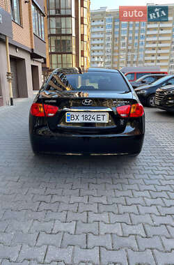 Седан Hyundai Elantra 2010 в 
