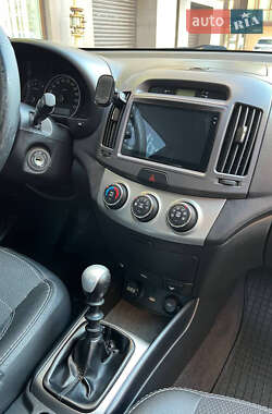 Седан Hyundai Elantra 2010 в 