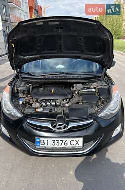 Седан Hyundai Elantra 2013 в 