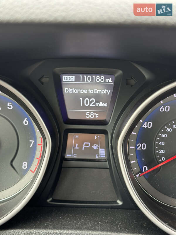 Хэтчбек Hyundai Elantra 2013 в Виннице