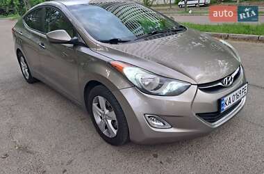 Седан Hyundai Elantra 2013 в Киеве