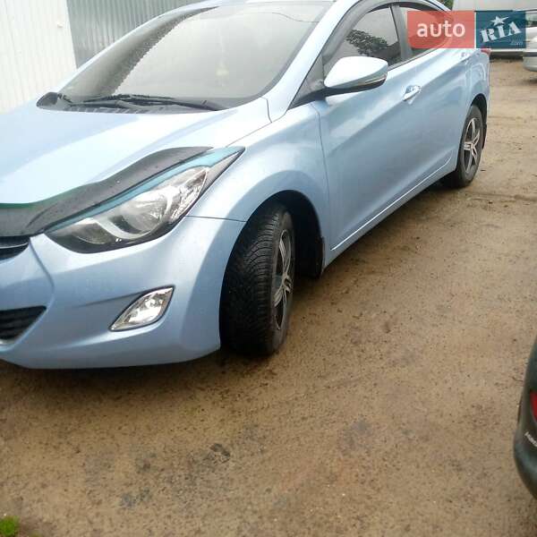Седан Hyundai Elantra 2011 в Херсоне
