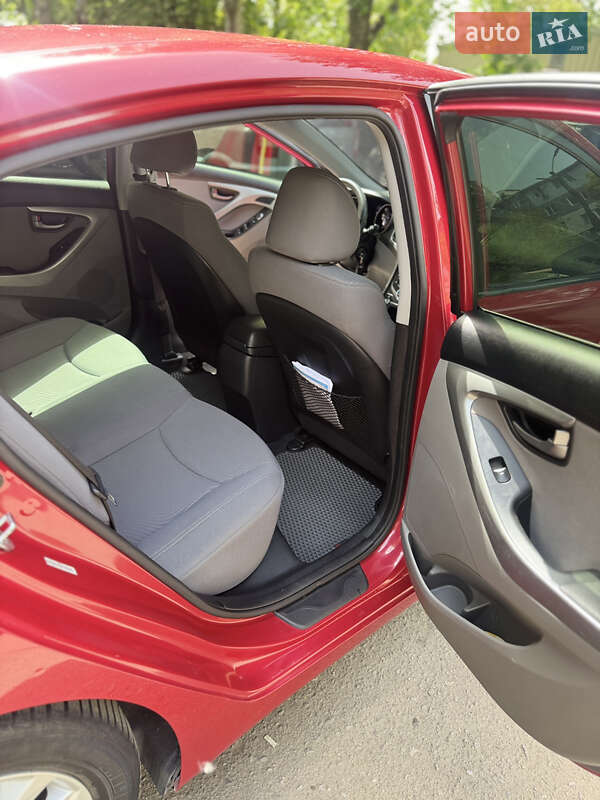 Седан Hyundai Elantra 2014 в Одессе