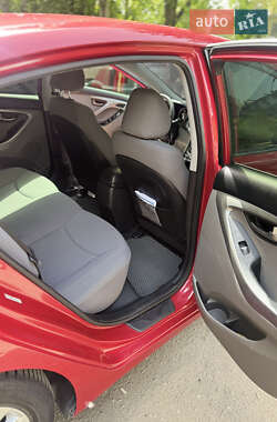 Седан Hyundai Elantra 2014 в 