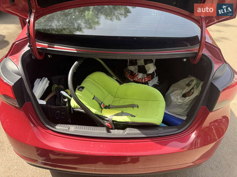 Седан Hyundai Elantra 2014 в Одессе