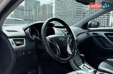 Седан Hyundai Elantra 2012 в 