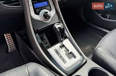 Седан Hyundai Elantra 2012 в 