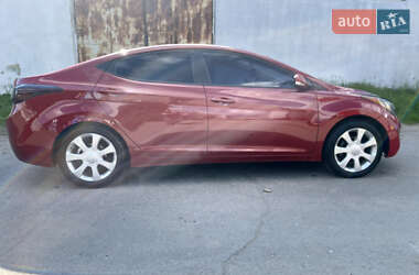 Седан Hyundai Elantra 2012 в 