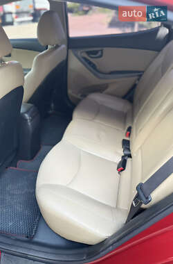 Седан Hyundai Elantra 2012 в 