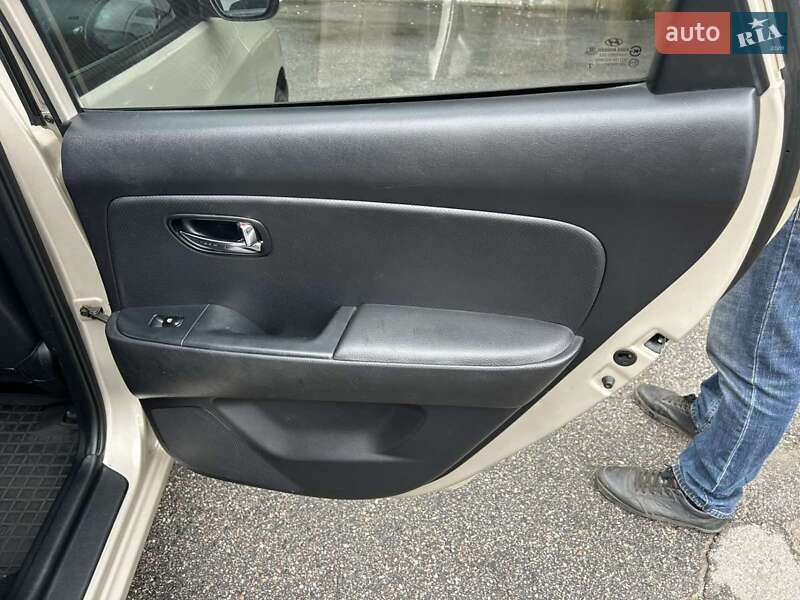 Седан Hyundai Elantra 2010 в Білій Церкві