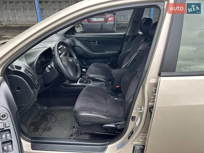 Седан Hyundai Elantra 2010 в Білій Церкві
