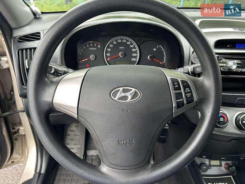Седан Hyundai Elantra 2010 в Білій Церкві