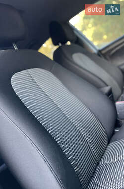 Седан Hyundai Elantra 2011 в 
