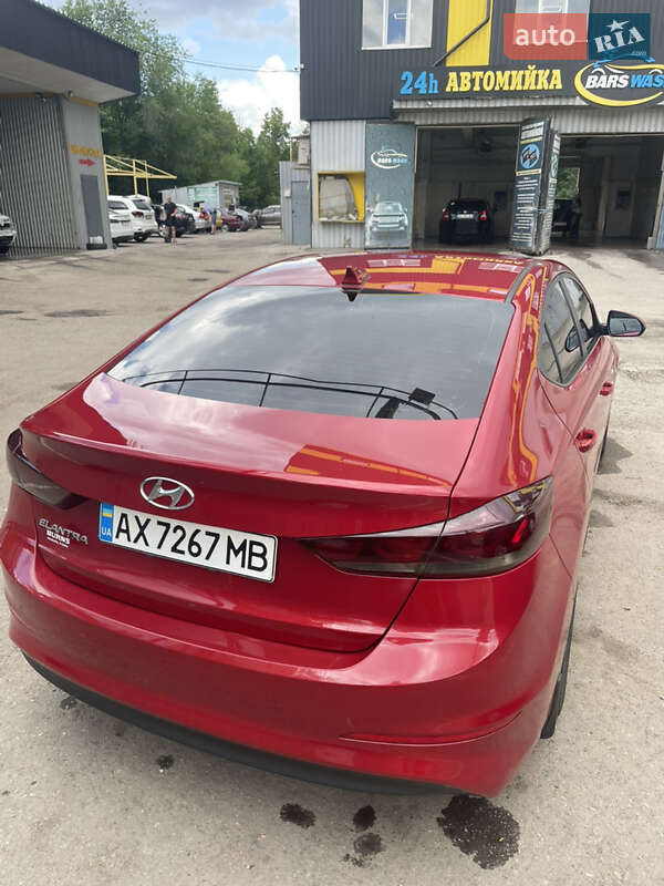 Седан Hyundai Elantra 2016 в Харькове