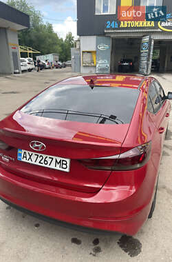 Седан Hyundai Elantra 2016 в 