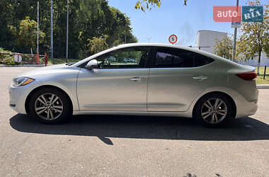 Седан Hyundai Elantra 2017 в 