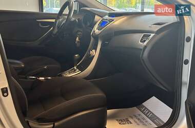 Седан Hyundai Elantra 2012 в 