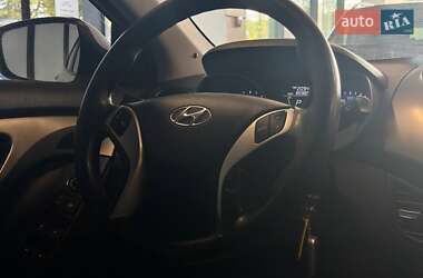 Седан Hyundai Elantra 2012 в 