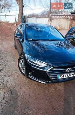 Седан Hyundai Elantra 2016 в Киеве