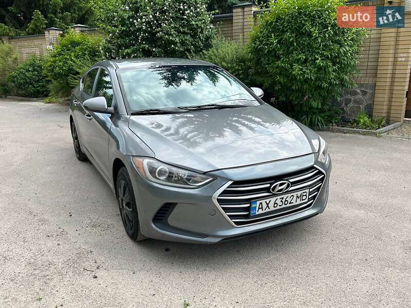 Hyundai Elantra 2016