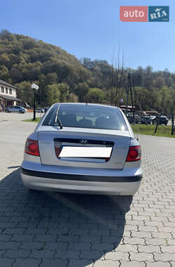 Седан Hyundai Elantra 2005 в 