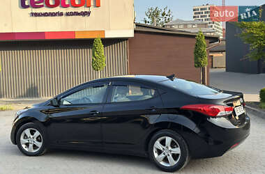 Седан Hyundai Elantra 2013 в 