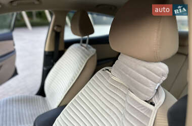 Седан Hyundai Elantra 2013 в 
