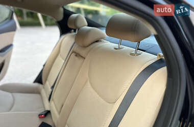 Седан Hyundai Elantra 2013 в 