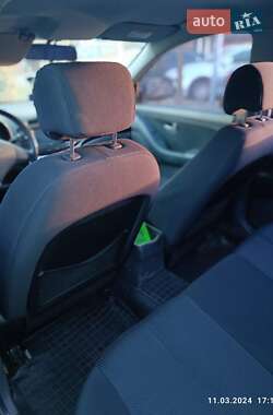 Седан Hyundai Elantra 2008 в 