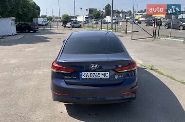 Седан Hyundai Elantra 2018 в 