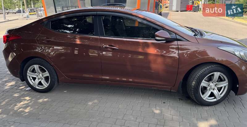 Седан Hyundai Elantra 2013 в Харькове