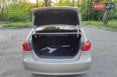 Седан Hyundai Elantra 2010 в 