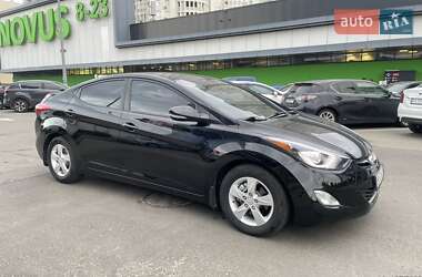 Седан Hyundai Elantra 2011 в Киеве