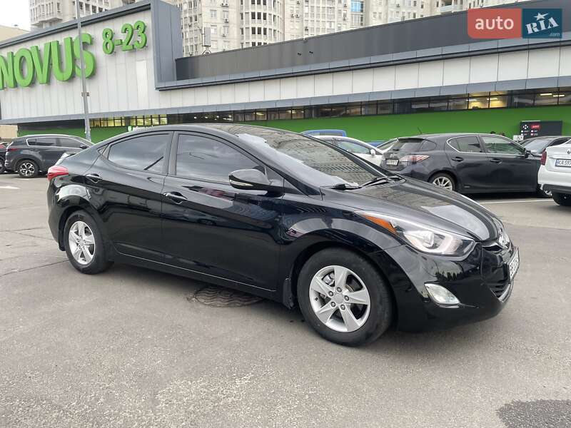 Hyundai Elantra 2011