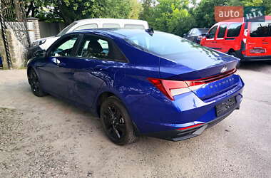 Седан Hyundai Elantra 2021 в 
